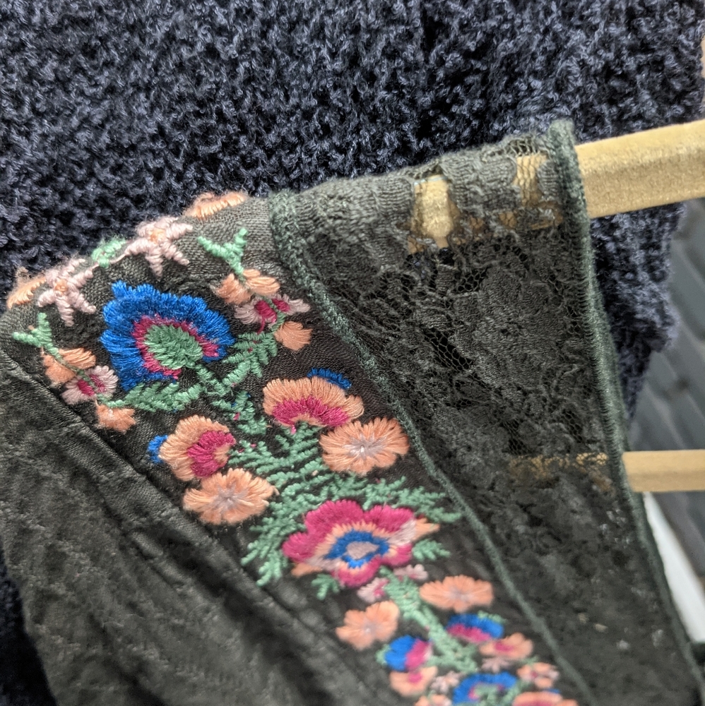 Free People Embroidered Lace Dress size 2 - Picture 4 of 6